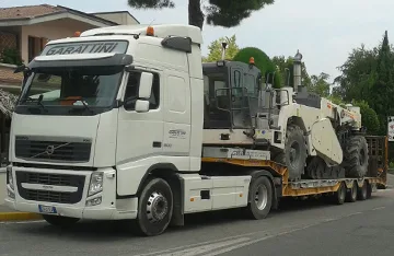 Trasporto mezzi speciali e automezzi Montichiari Brescia